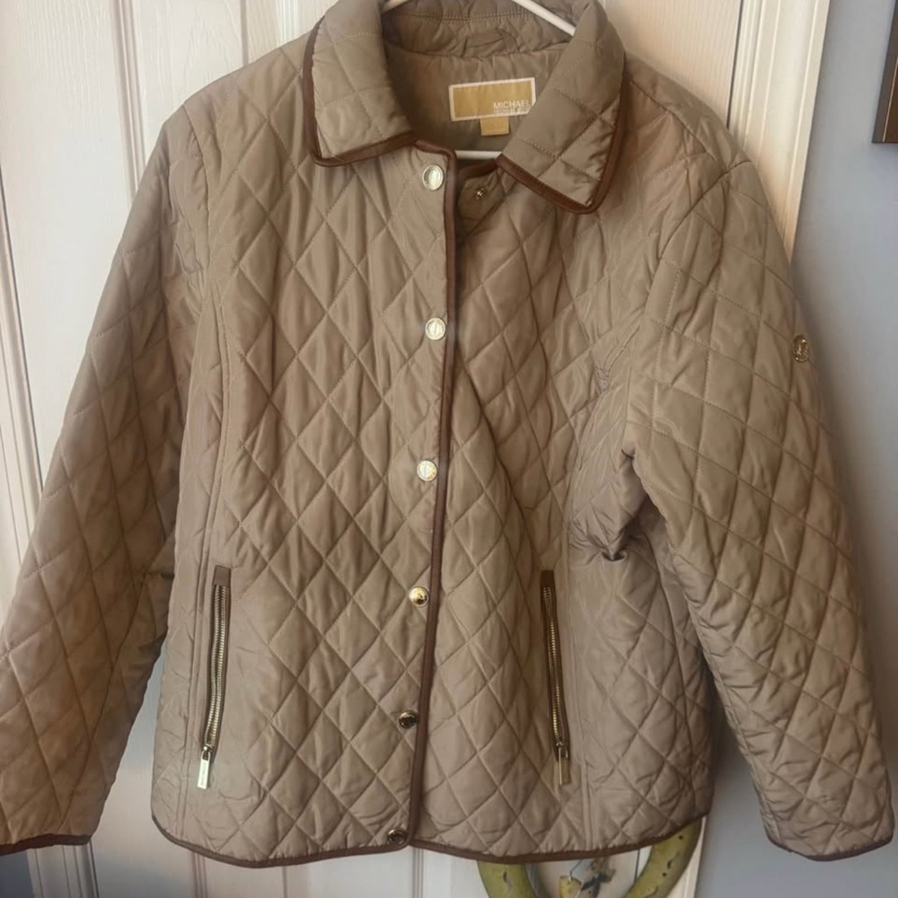 Women’s MICHAEL Michael Kors Quilted Puffer Jacket - Tan XL
